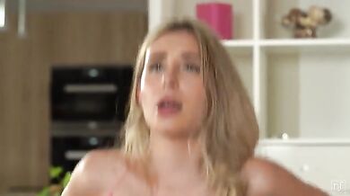 In The Deep End - S44:E13 - Tory Sweety