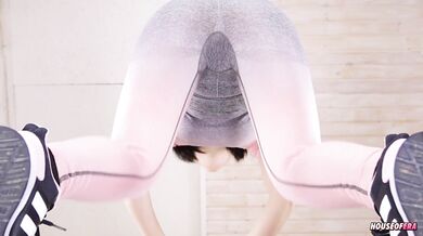 Workout Squats in Leggings and Naked – Facesitting POV | Era