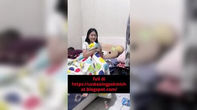GADIS INI BAYAR KOST PAKE MEMEK SEMPIT