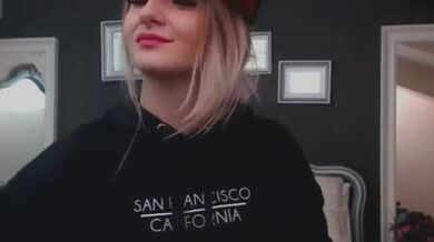 Cute College Chick Doing What College Chicks Do The Best....