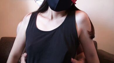 【個人撮影・人妻・熟女】いい感じに熟したおっぱいをたっぷりマッサージ！コリコリに勃起した乳首で感じまくる淫乱妻♡【素人】【四十路】【乳首責め】【熟年カップル】【美人妻】【美熟女】【おばさん】