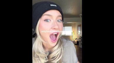 18YO Virgin TikTok Pussy Slip Up