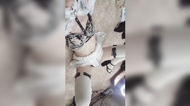 Dirty talk Teasing and Cumming on you from above