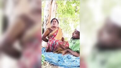 Telugu Mature Paid Bhabhi Giving Handjob And Fucking In Outdoor With Short Man (Viral MMS)