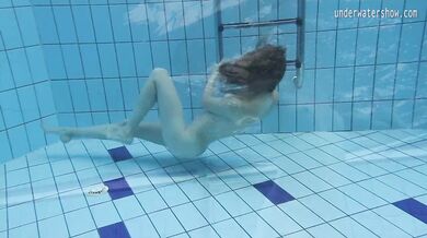 Small tits petite teen Clara underwater