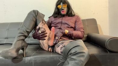 Sissy Glovecum 023 - Crossdress-Mess: 3 Cumshots