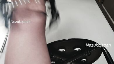 I love to please daddy and that's why I cum in his mouth