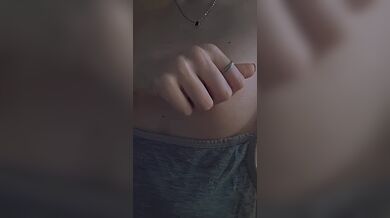 Mój przyrodni wyzywa mnie, żebym się przed nim rozebrał. On nie chce się pieprzyć