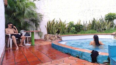 MADRASTRA INVITES HER TO THE POOL TO FUCK