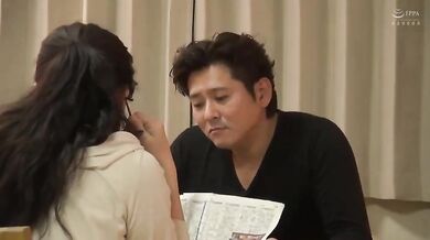 Very Beauty Sisters And River Crossed Night Crawling