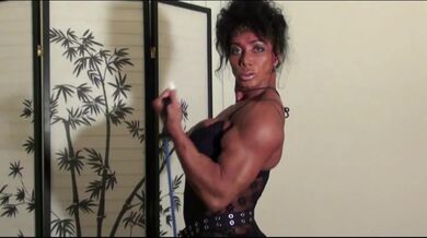 Bodacious Biceps By FBB Latia Del Riviero Home Workout