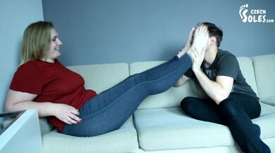 Big foot worship housecall (huge feet, BBW feet, feet in face, BIG soles, meaty feet, barefoot)