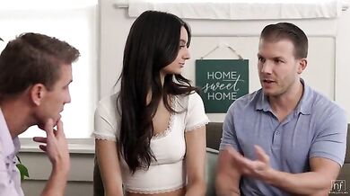 My Sex Obsessed Girlfriend - S41:E20 - Eliza Ibarra