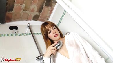 Irina Vega masturbating in the shower