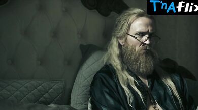 Hedda Stiernstedt Sexy Scene in Beforeigners