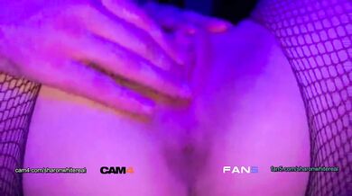 Sharon White - Fingering and Fisting Pussy into Solo Orgasm - Wet Pussy Closeup