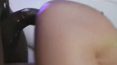 CHICA BLANCA BBC 30 CM DELANTE DE MARIDO