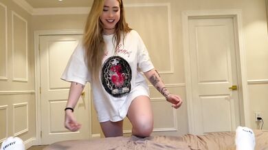 Little StepSister SNEAKS Into My Room...FORGOT TO WEAR PANTIES-Rosie Rider