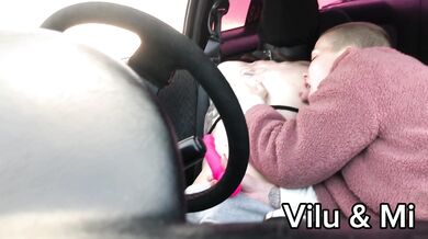 Girl caught Guy is Masturbating in Car...