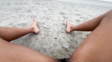 nude beach flashing squirting pussy