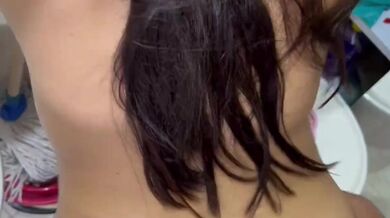 مريم محامية مطلقة فاجرة ???? تعشق مص الزب ونيك الطيز فالحمام مع فحل شاب يعمل بمكتها ????????????