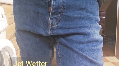 Desperately peeing and soaking my jeans and stripping