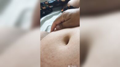 Fingering my belly button while i masturbate with a vibrating flower sex toy