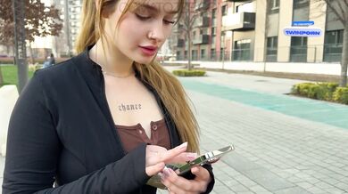 ᑕOᗰᗩTOᘔᘔE Ᵽøøɍ Sŧᵾđɇnŧ Ǥɨɍł... Sħɇ Ƀɇłɨɇvɇđ ŦħȺŧ ɨŧ's ɉᵾsŧ Ⱥ ǥɨfŧ