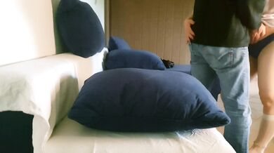 A couple of students, an old sofa, wild sexe.