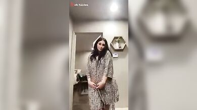 تحت العبايه حكايه