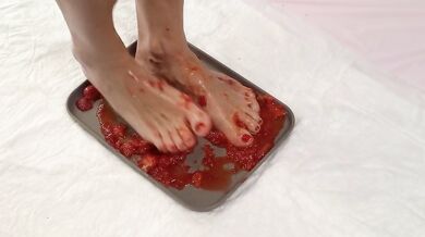 Strawberries on my soles and golden showers