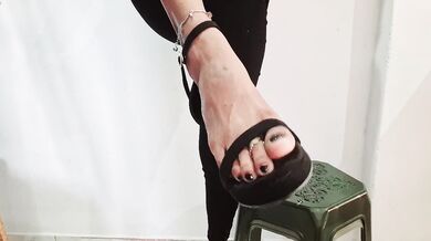 Foot job sri lanka for foot lovers pussysexxy come back clear sinhala voice