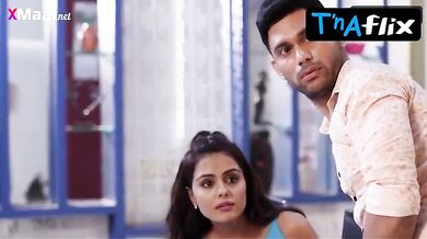 Priyanka Chahar Choudhary Sexy Scene in Priyanka Chahar Choudhary 3G Gali Golach