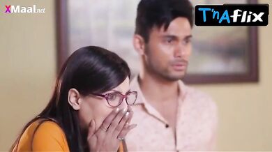 Priyanka Chahar Choudhary Sexy Scene in Priyanka Chahar Choudhary 3G Gali Golach