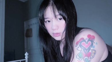 Rough sex with my stepmom 射精在繼母身上