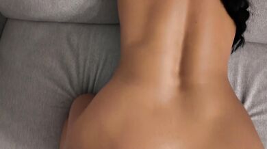 Ateşli ev hanımı kargocu oğlanın önünde bilerek eğilip iş atıyor - Fucking Turkish Housewife Woman