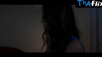 Ellen Oliveira Sexy Scene in Niobe