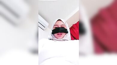 Caca Jilbab Doyan Ngentot