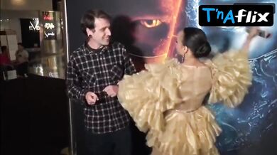 Sisi Stringer Breasts Scene in Sisi Stringer Mortal Kombat Premiere On Brisbane