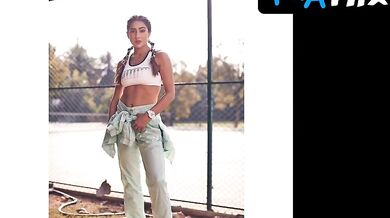 Sara Ali Khan Breasts Scene in Sara Ali Khan Hot Sexy Bold October December 2019