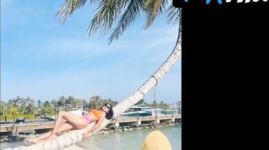 Sara Ali Khan Breasts Scene in Sara Ali Khan Hot Sexy Bold July September 2021