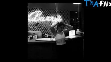 Sara Ali Khan Breasts Scene in Sara Ali Khan Hot Sexy Bold July September 2019