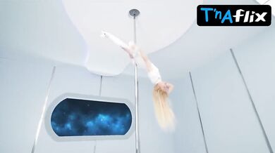 Aleyna Tilki Breasts Scene in Aleyna Tilki Retrograde