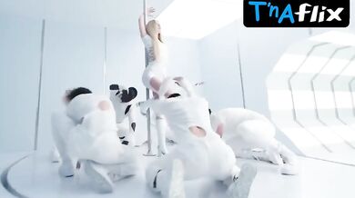 Aleyna Tilki Breasts Scene in Aleyna Tilki Retrograde