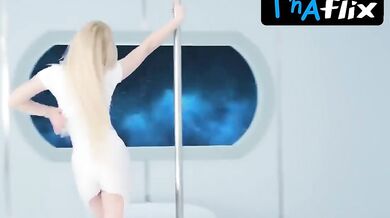 Aleyna Tilki Breasts Scene in Aleyna Tilki Retrograde