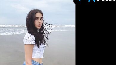 Sara Ali Khan Breasts Scene in Sara Ali Khan Hot Sexy Bold July September 2020