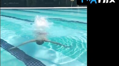 Natalya Rudova Bikini Scene in Natalya Rudova Showing Her Sexy Body After Getting Out Of The Pool