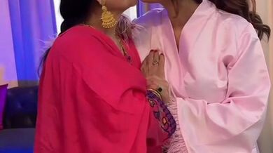 Neha Malik Lesbian Scene in Neha Malik Snapchat 5