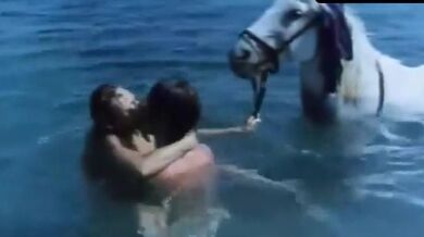 Anna Fonsou Butt, Breasts Scene in To Koritsi Kai To Alogo