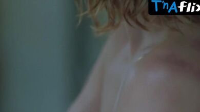 Milla Jovovich Breasts, Bush Scene in Milla Jovovich Sexy And Nude Performance In Resident Evil